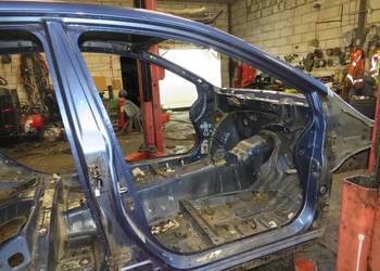 PRÓG SŁUPEK PRAWY BOK SUBARU XV