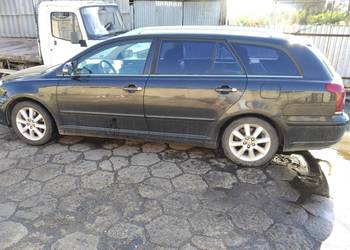 Fajna Avensis Kombi