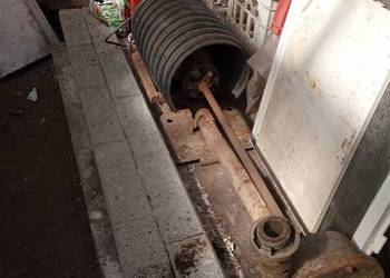 Pompa do tłoczenia wody na prąd siłowy. Toruń