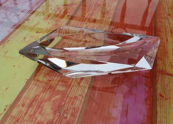 Kryształowa popielniczka