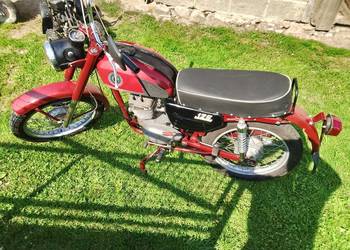 Wsk 125. Paląca jezdzaca