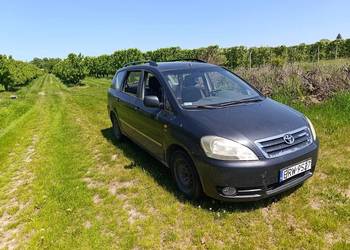 Toyota Avensis Verso 2001