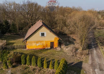 Dom z działką na sprzedaż