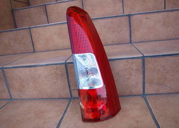 Volvo XC70 lampa prawa tył (góra) 2004 - 2007r (europa)