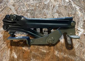 Zawias maski przedniej peugeot 3008 II