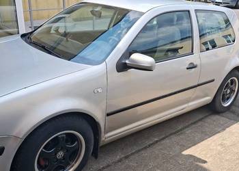 Sprzedam Golfa 1.6 benzyna