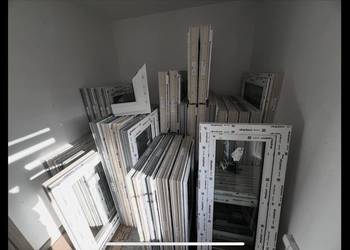 Małe okna nowe białe PCV