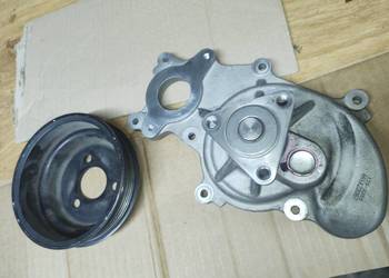 Pompa wody ford mustang 3.7 V6 z kółkiem 2016 rok