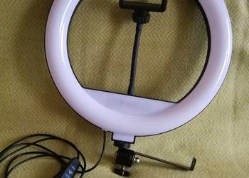 Lampa pierścieniowa LED Ring Light z uchwytem na telefon i ramię biurkowe.