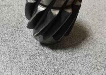 KOŁO PRAWE DEUTZ 04311210