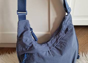 Torba na ramię niebieska miejska torebka