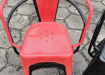 Metalowe industrialne krzesła z oparciem