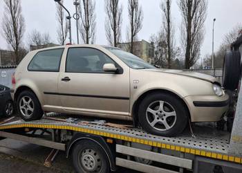 golf 4 1.6 benzyna  uszkodzony