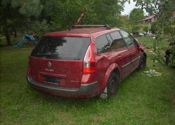 Renault Megane II 2005r 1,5 DCI belka zderzaka wzmocnienie