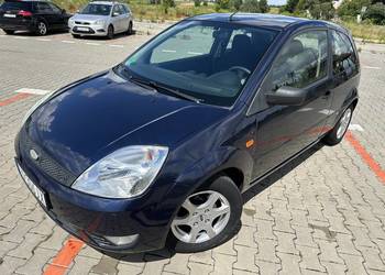 Ford Fiesta 1,4 16v 2004 Klima 2 komplety