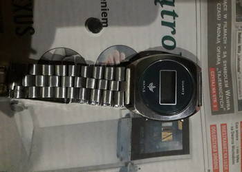 ZEGAREK 45 LETNI JEST NOWY PIERWSZY RAZ