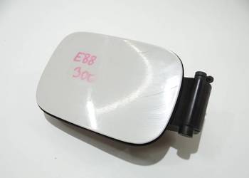 KLAPKA WLEWU PALIWA BMW E88 300