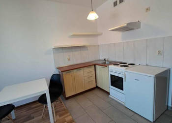 Pokój z kuchnią 35 m2 przy ul. Sarmackiej