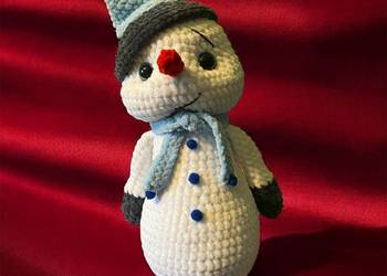 Bałwan jest szydełkowany