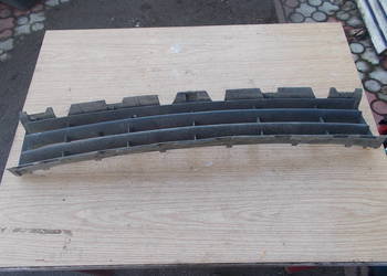 Megane II 03r kratka zderzaka środkowa