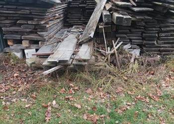 Bale deski drewno dąb suche.