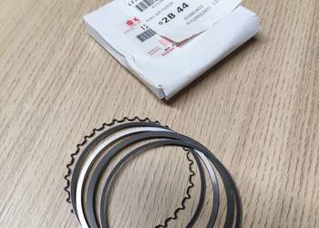 Zestaw Pierścienie Tłokowe Suzuki 12140-49270-000 Nominał DR250 GN250 GZ250