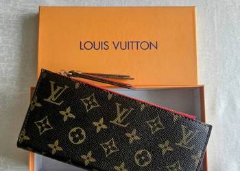 Portfel w pudełku logowany