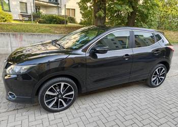 Nissan Qashqai 1.2 Benzyna Bogata opcja niski przebieg