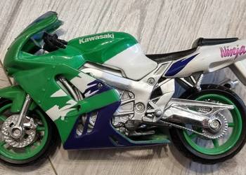 Kawasaki Ninja ZX-9R Maisto 1:18