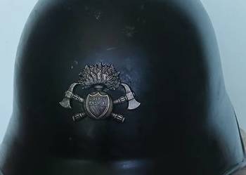 Stary kask strażacki