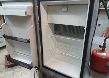 Lodówka absorpcyjna Elektrolux do kampera , przyczepy