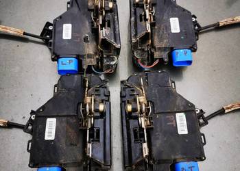 Zamek drzwi VW Touareg  3D4837016