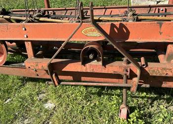 Zgrabiarka pasowa do siana Zgrabiarka pasowa do siana