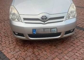 ? TOYOTA COROLLA VERSO 1.8 | 2004 | 7 miejsc