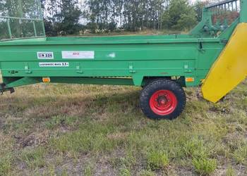 Rozrzutnik jednoosiowy 2,5 t Warfama