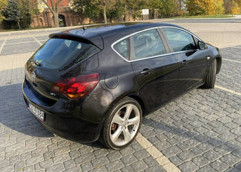Opel Astra Opel Astra Zarejestrowany Klimatronic dwustrefowy J (2009-2019)
