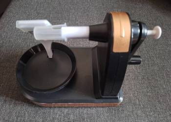 Obieraczka do warzyw i owoców.