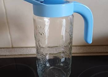 Dzbanek szklany z niebieską nakrętką z rączką 1000ml
