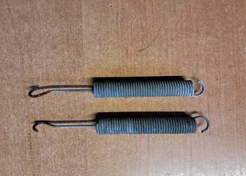 2x SPREŻYNA DACHU MIEKKIEGO MERCEDES 107SL 1077710035