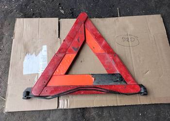 TRÓJKAT OSTRZEGAWCZY AUDI A4 B5 8D5860251