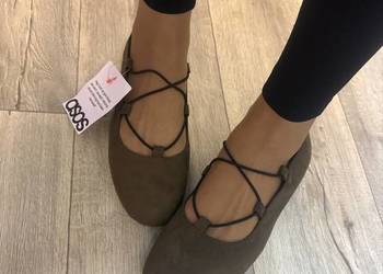 (40) Asos Design/ Zielone khaki baleriny wieczorowe z Londynu, Nowe
