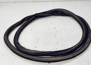 USZCZELKA DRZWI PRAWY PRZÓD AUDI A1 5D 8X4831722B