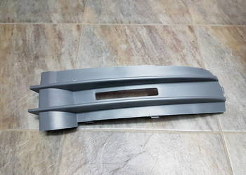 VW CADDY 2K0 ATRAPA ZDERZAKA KRATKA PRAWA 2K0853684