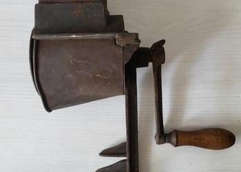 Młynek do orzechów sera tarka ręczna żeliwna antyk vintage retro, loft