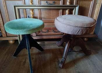Stare taborety do pianina z regulowaną wysokością siedziska