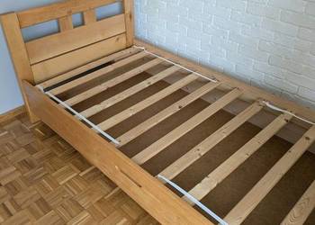 Łóżko drewniane pojedyncze