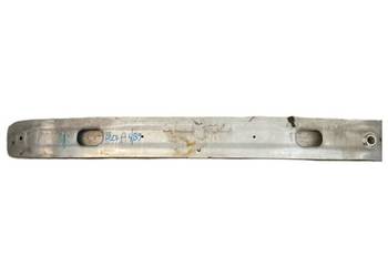 Aluminiowa belka przednia zderzaka Audi A4 A5 B9 numer 8W0807113