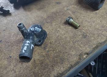 Yamaha DT 80 lc2 króciec głowicy termostatu obudowa DT80 lc trójnik