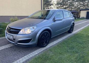 Astra j 2009 benzyna mały przebieg zadbana