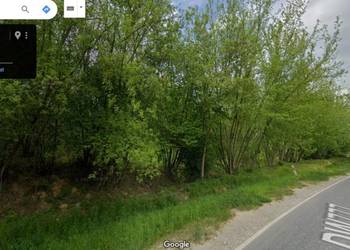 nieruchomość w pobliżu zabudowań z dostępem do drogi